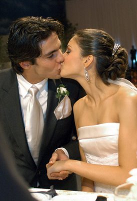 Foto Ciuman Paling Mesra | Hot Kissing Photos